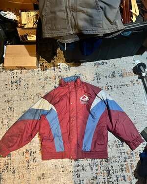 Vintage 90s Chalk Line Colorado Avalanche NHL Quilted Puffer Jacket Adult Large